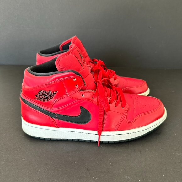 Jordan Retro Red Black 2014 Sneakers Size 11